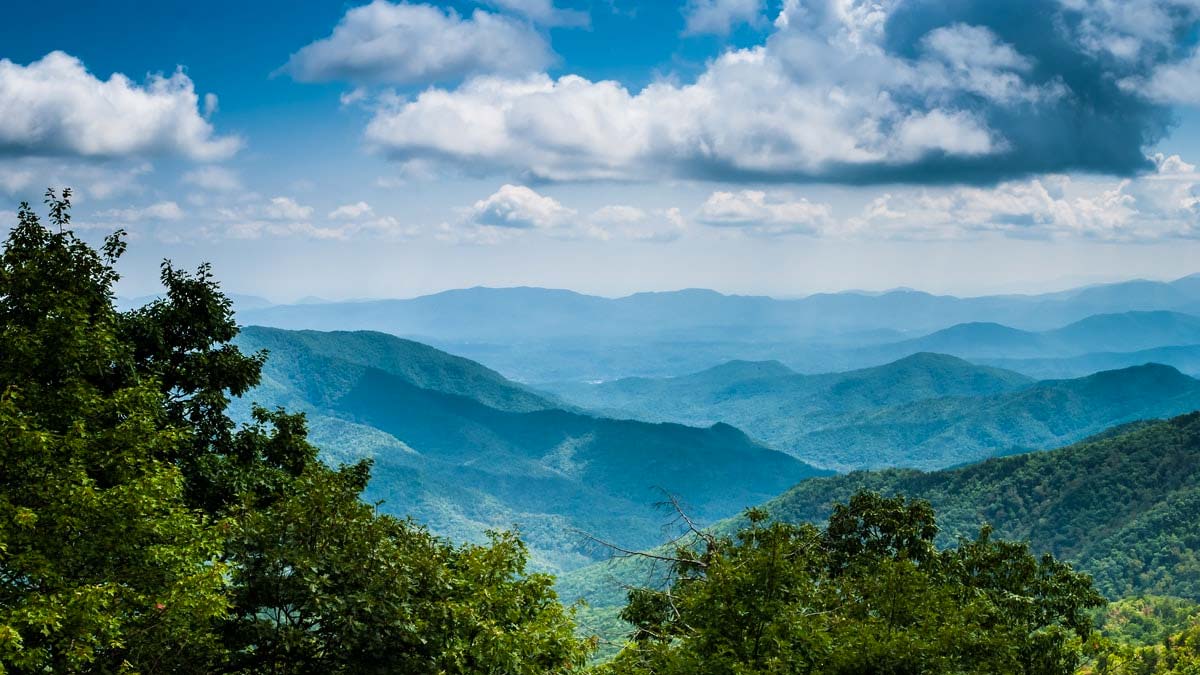 Your Ultimate Guide to Exploring the Smoky Mountains National Park
