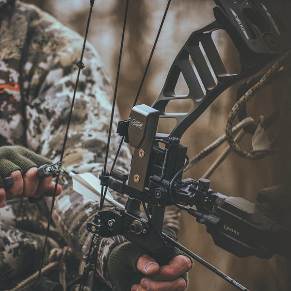 Latitude Fixed Bow Hanger