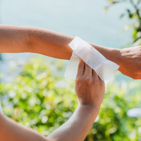 Adventure After Ivy Itch Wipes - 16ct Wipes - Lifestyle 2