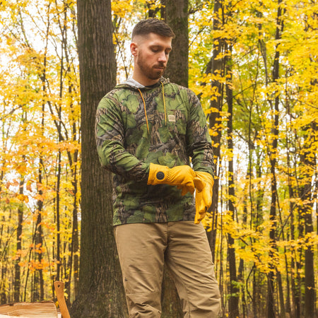 Mossy Oak - Men's Flush Out Long Sleeve Hoodie - Lifestyle3
