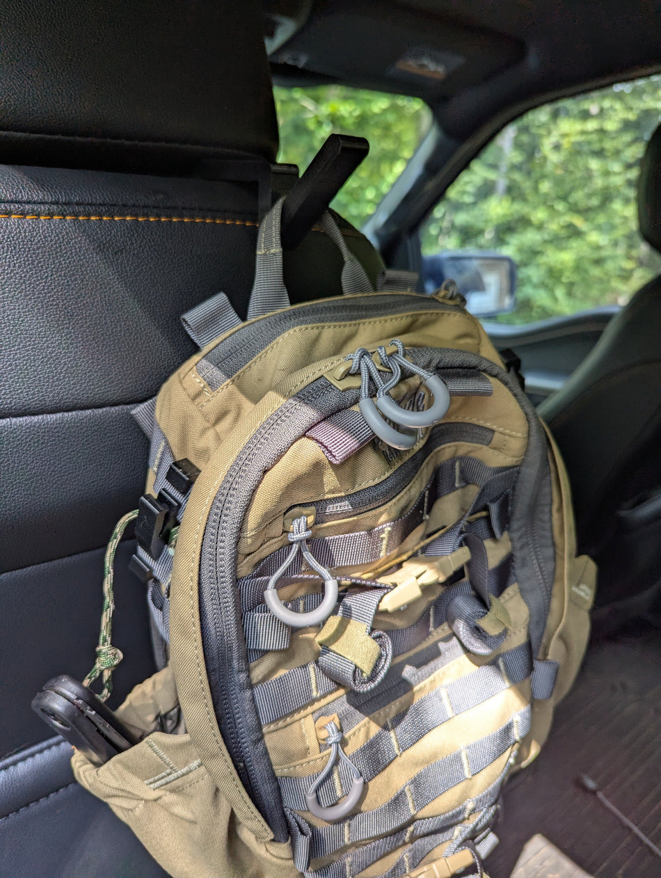 Headrest Post Bow/Gear Hanger